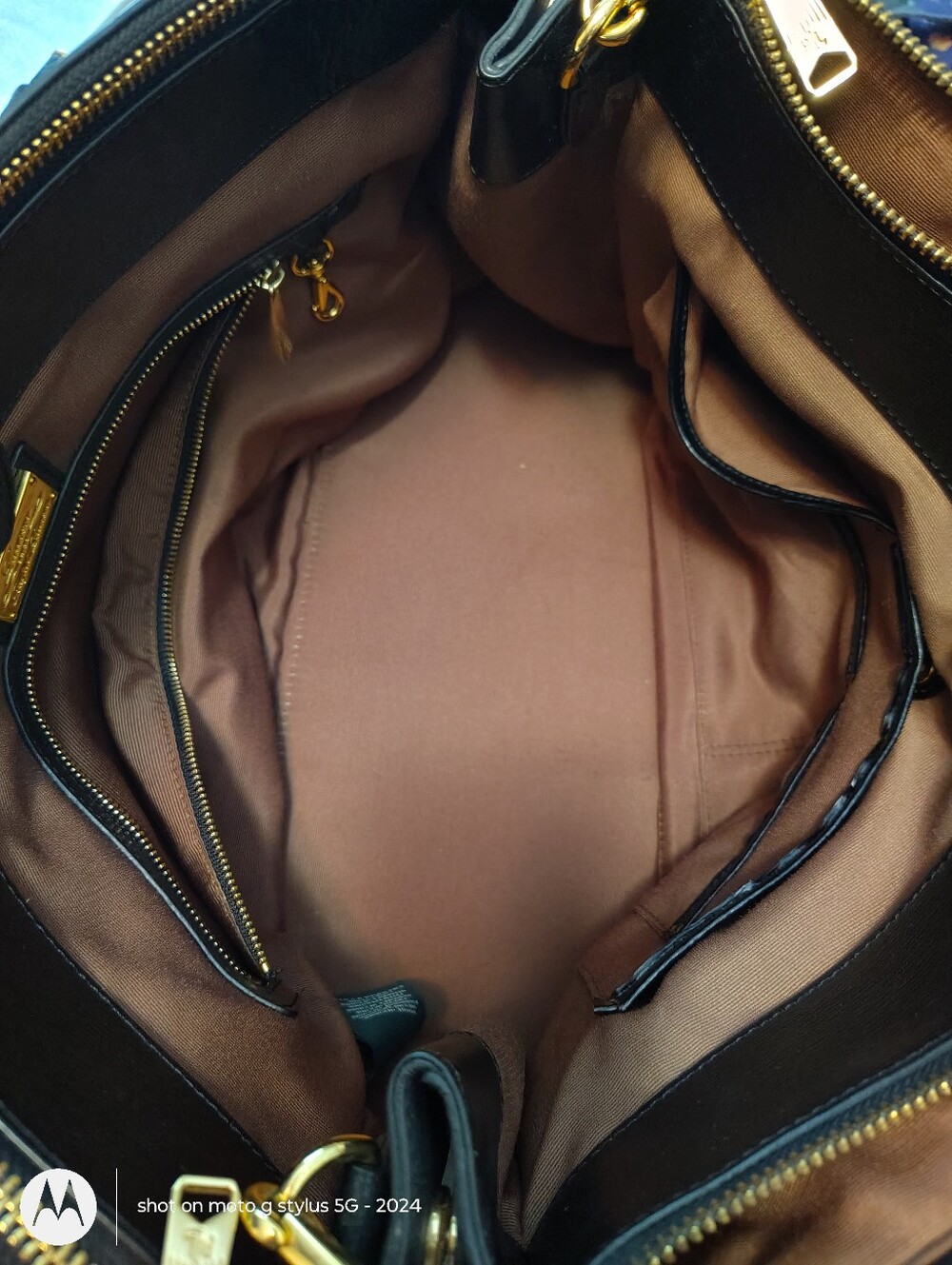 Ralph Lauren Leather Tote Bag. - Picture 10 of 10